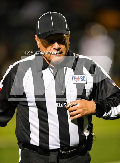 Thumbnail 3 in Magnolia @ Longview (UIL 5A Bi-District Playoff) photogallery.