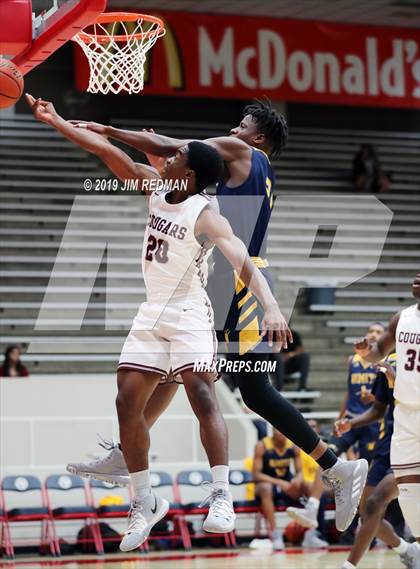 Thumbnail 1 in Cinco Ranch vs. Nimitz (McDonald's Texas Invitational) photogallery.