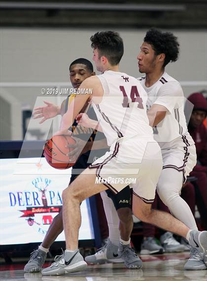 Thumbnail 1 in Cinco Ranch vs. Nimitz (McDonald's Texas Invitational) photogallery.