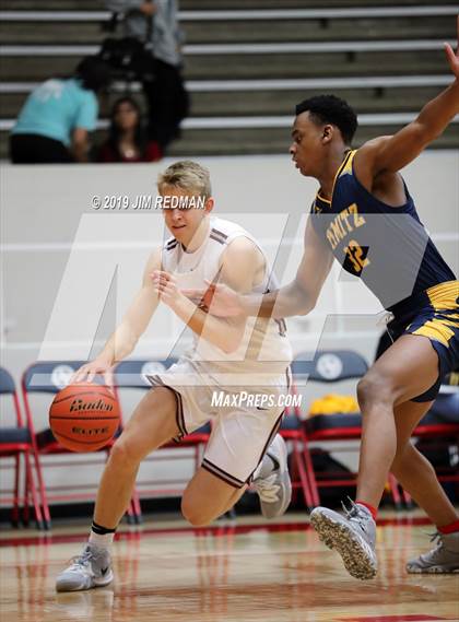 Thumbnail 3 in Cinco Ranch vs. Nimitz (McDonald's Texas Invitational) photogallery.