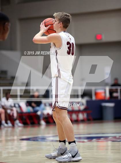 Thumbnail 1 in Cinco Ranch vs. Nimitz (McDonald's Texas Invitational) photogallery.