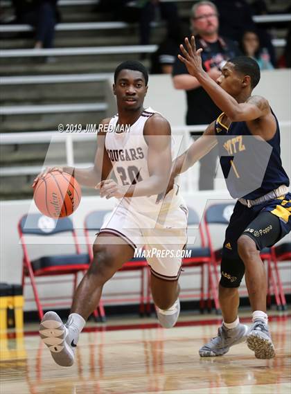 Thumbnail 1 in Cinco Ranch vs. Nimitz (McDonald's Texas Invitational) photogallery.