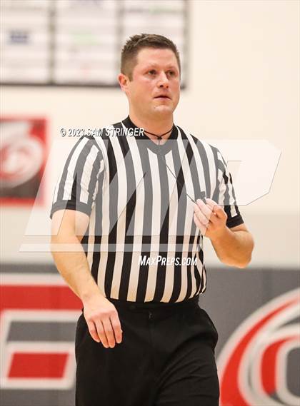 Thumbnail 3 in Hillcrest vs. Sheldon (Pro Image Holiday Classic Large Schools) photogallery.
