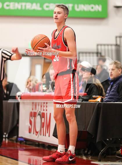 Thumbnail 2 in Hillcrest vs. Sheldon (Pro Image Holiday Classic Large Schools) photogallery.
