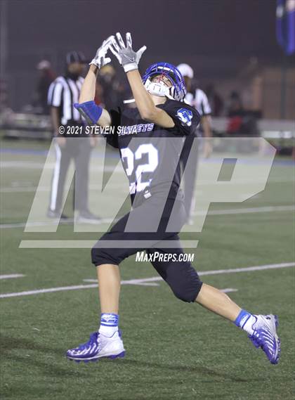 Thumbnail 2 in Mount Miguel vs. La Jolla Country Day (CIF SDS D4 First Round) photogallery.