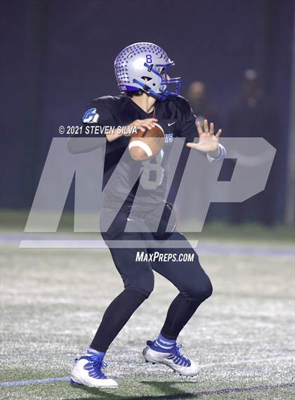 Thumbnail 1 in Mount Miguel vs. La Jolla Country Day (CIF SDS D4 First Round) photogallery.