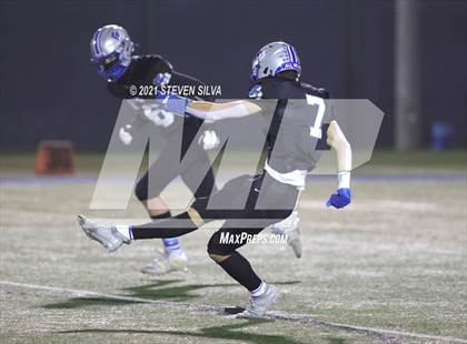 Thumbnail 2 in Mount Miguel vs. La Jolla Country Day (CIF SDS D4 First Round) photogallery.