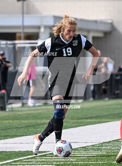 Thumbnail 3 in Mountain Ridge vs. Davis (UHSAA 6A Semifinal) photogallery.