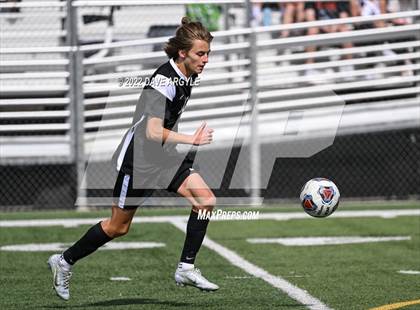 Thumbnail 1 in Mountain Ridge vs. Davis (UHSAA 6A Semifinal) photogallery.