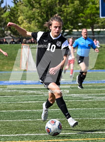 Thumbnail 2 in Mountain Ridge vs. Davis (UHSAA 6A Semifinal) photogallery.
