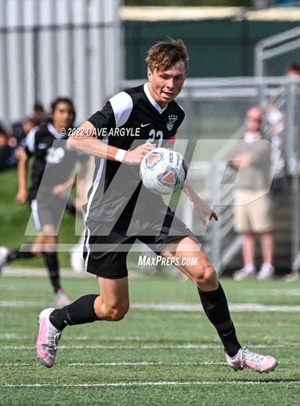 Thumbnail 1 in Mountain Ridge vs. Davis (UHSAA 6A Semifinal) photogallery.