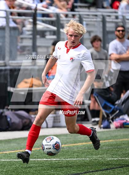 Thumbnail 2 in Mountain Ridge vs. Davis (UHSAA 6A Semifinal) photogallery.