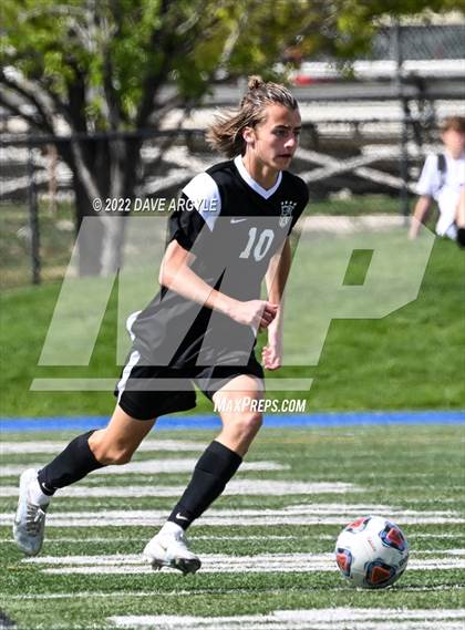 Thumbnail 2 in Mountain Ridge vs. Davis (UHSAA 6A Semifinal) photogallery.