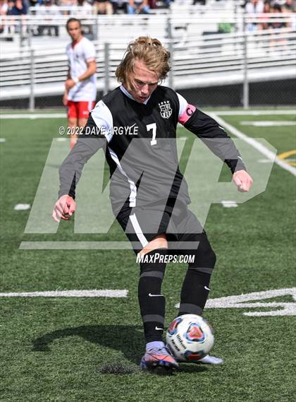 Thumbnail 2 in Mountain Ridge vs. Davis (UHSAA 6A Semifinal) photogallery.