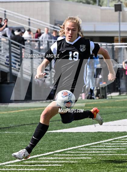 Thumbnail 3 in Mountain Ridge vs. Davis (UHSAA 6A Semifinal) photogallery.