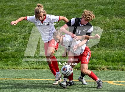 Thumbnail 2 in Mountain Ridge vs. Davis (UHSAA 6A Semifinal) photogallery.