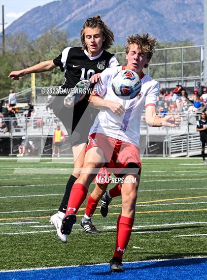 Thumbnail 2 in Mountain Ridge vs. Davis (UHSAA 6A Semifinal) photogallery.