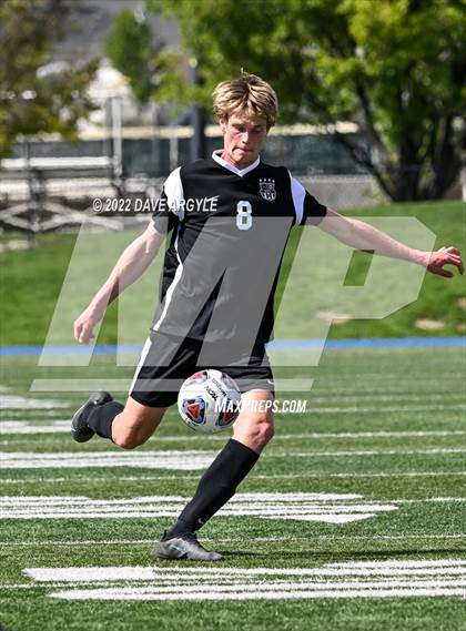 Thumbnail 2 in Mountain Ridge vs. Davis (UHSAA 6A Semifinal) photogallery.