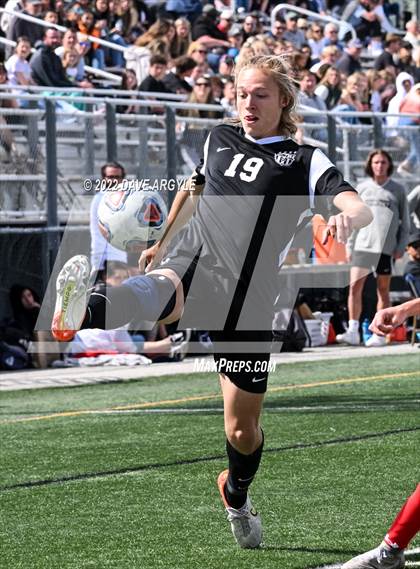 Thumbnail 1 in Mountain Ridge vs. Davis (UHSAA 6A Semifinal) photogallery.