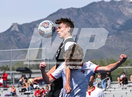 Thumbnail 2 in Mountain Ridge vs. Davis (UHSAA 6A Semifinal) photogallery.