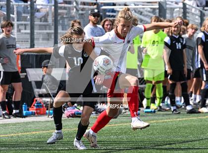 Thumbnail 2 in Mountain Ridge vs. Davis (UHSAA 6A Semifinal) photogallery.