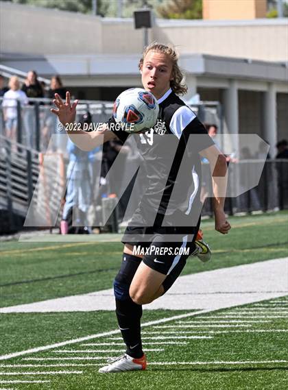 Thumbnail 2 in Mountain Ridge vs. Davis (UHSAA 6A Semifinal) photogallery.