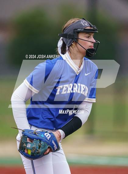 Thumbnail 2 in Brusly vs Vandebilt Catholic photogallery.