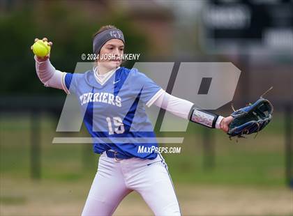 Thumbnail 3 in Brusly vs Vandebilt Catholic photogallery.