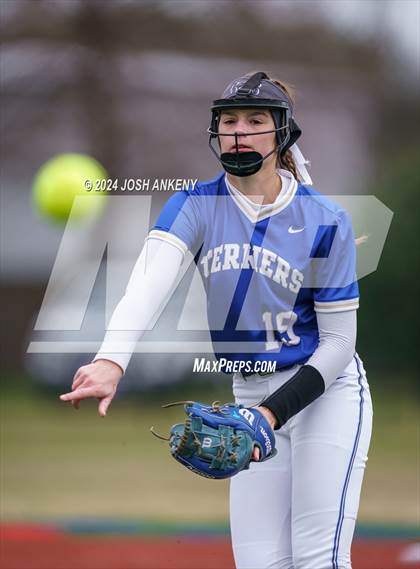 Thumbnail 2 in Brusly vs Vandebilt Catholic photogallery.