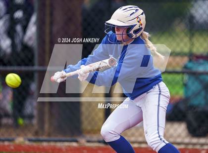 Thumbnail 3 in Brusly vs Vandebilt Catholic photogallery.