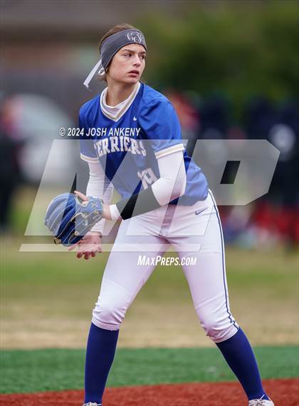 Thumbnail 3 in Brusly vs Vandebilt Catholic photogallery.