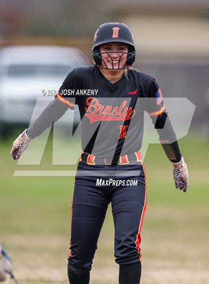 Thumbnail 3 in Brusly vs Vandebilt Catholic photogallery.