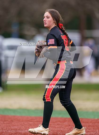 Thumbnail 2 in Brusly vs Vandebilt Catholic photogallery.