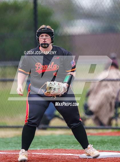 Thumbnail 2 in Brusly vs Vandebilt Catholic photogallery.