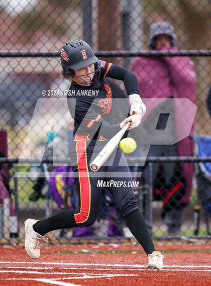 Thumbnail 2 in Brusly vs Vandebilt Catholic photogallery.