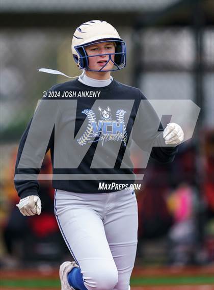 Thumbnail 3 in Brusly vs Vandebilt Catholic photogallery.