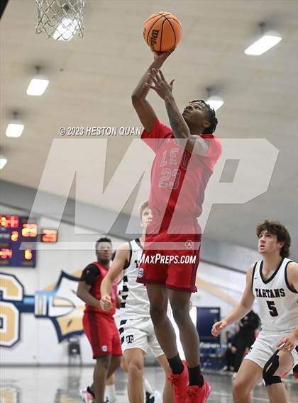 Thumbnail 3 in St. Margaret's vs. Leuzinger (MLK Classic) photogallery.