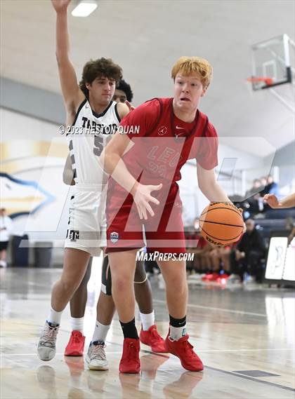 Thumbnail 3 in St. Margaret's vs. Leuzinger (MLK Classic) photogallery.