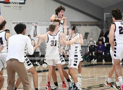 Thumbnail 2 in St. Margaret's vs. Leuzinger (MLK Classic) photogallery.