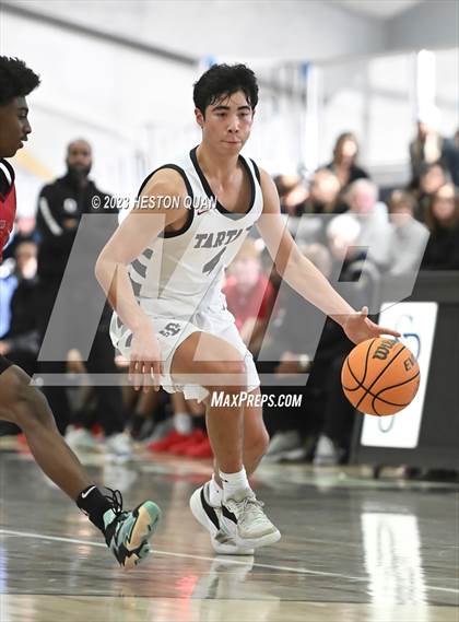 Thumbnail 3 in St. Margaret's vs. Leuzinger (MLK Classic) photogallery.