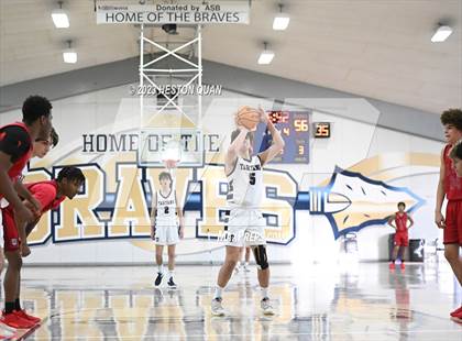 Thumbnail 3 in St. Margaret's vs. Leuzinger (MLK Classic) photogallery.