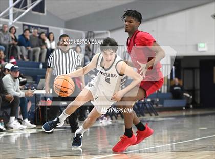 Thumbnail 2 in St. Margaret's vs. Leuzinger (MLK Classic) photogallery.