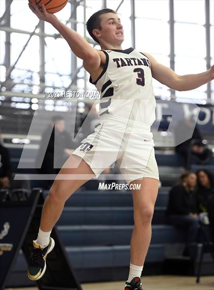Thumbnail 1 in St. Margaret's vs. Leuzinger (MLK Classic) photogallery.