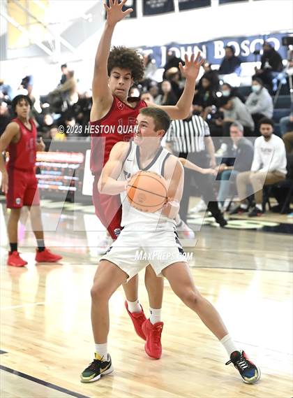 Thumbnail 3 in St. Margaret's vs. Leuzinger (MLK Classic) photogallery.