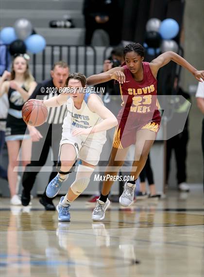 Thumbnail 2 in Clovis West @ Clovis North photogallery.