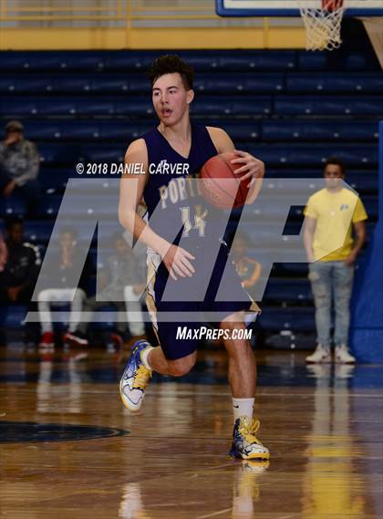 Thumbnail 3 in Hamilton vs. Greenport (NYSPHSAA Class C Regional Final) photogallery.