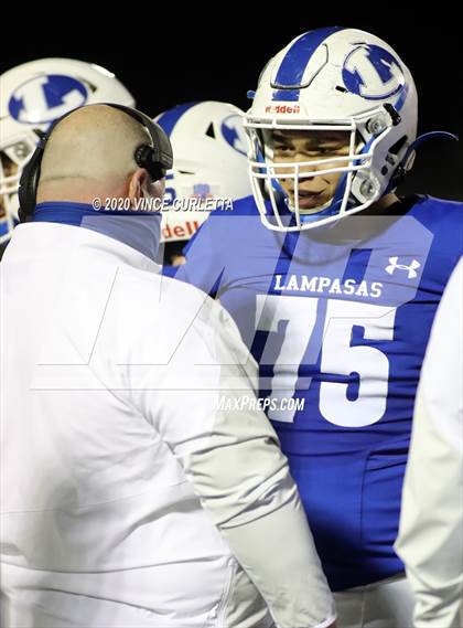 Thumbnail 3 in Lampasas vs Uvalde (UIL 4A Bi-District Playoff) photogallery.