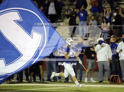 Thumbnail 1 in Lampasas vs Uvalde (UIL 4A Bi-District Playoff) photogallery.