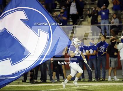 Thumbnail 3 in Lampasas vs Uvalde (UIL 4A Bi-District Playoff) photogallery.
