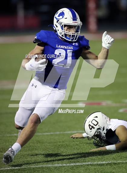 Thumbnail 2 in Lampasas vs Uvalde (UIL 4A Bi-District Playoff) photogallery.